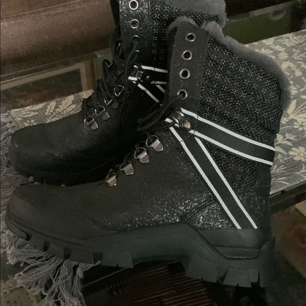 Timberland Stylish Black Women's Boots